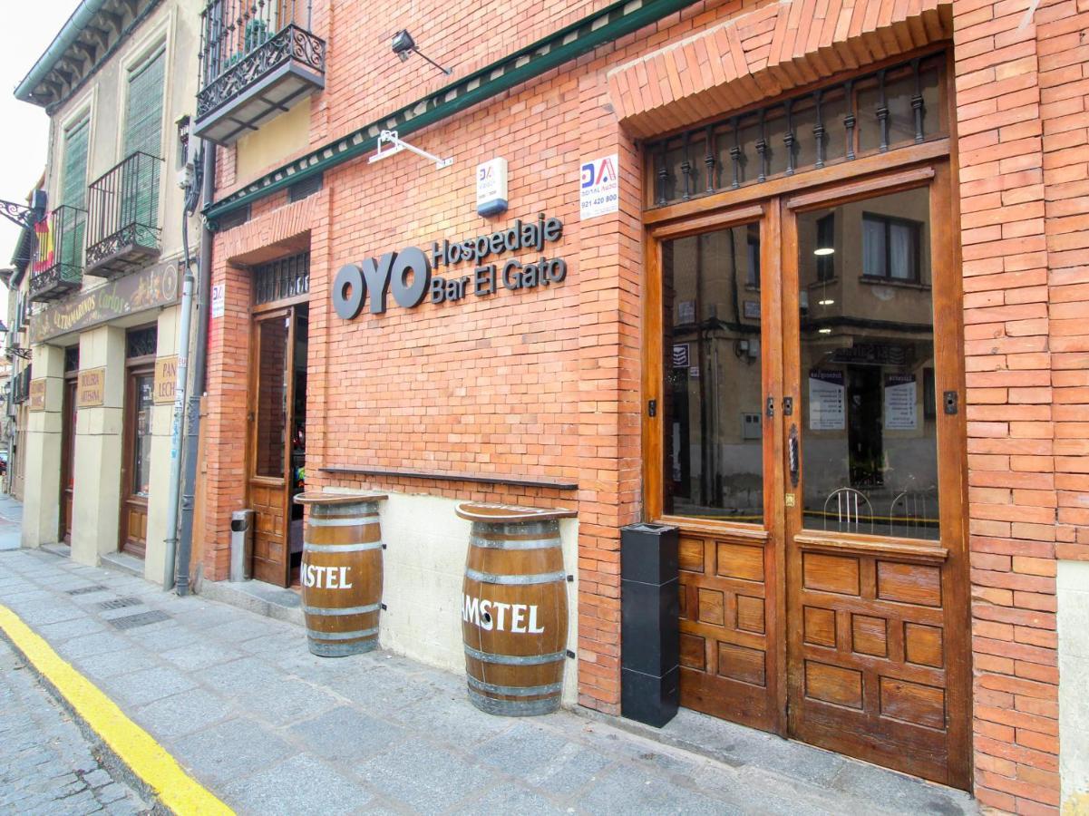 Oyo Hospedaje El Gato Segovia Bagian luar foto